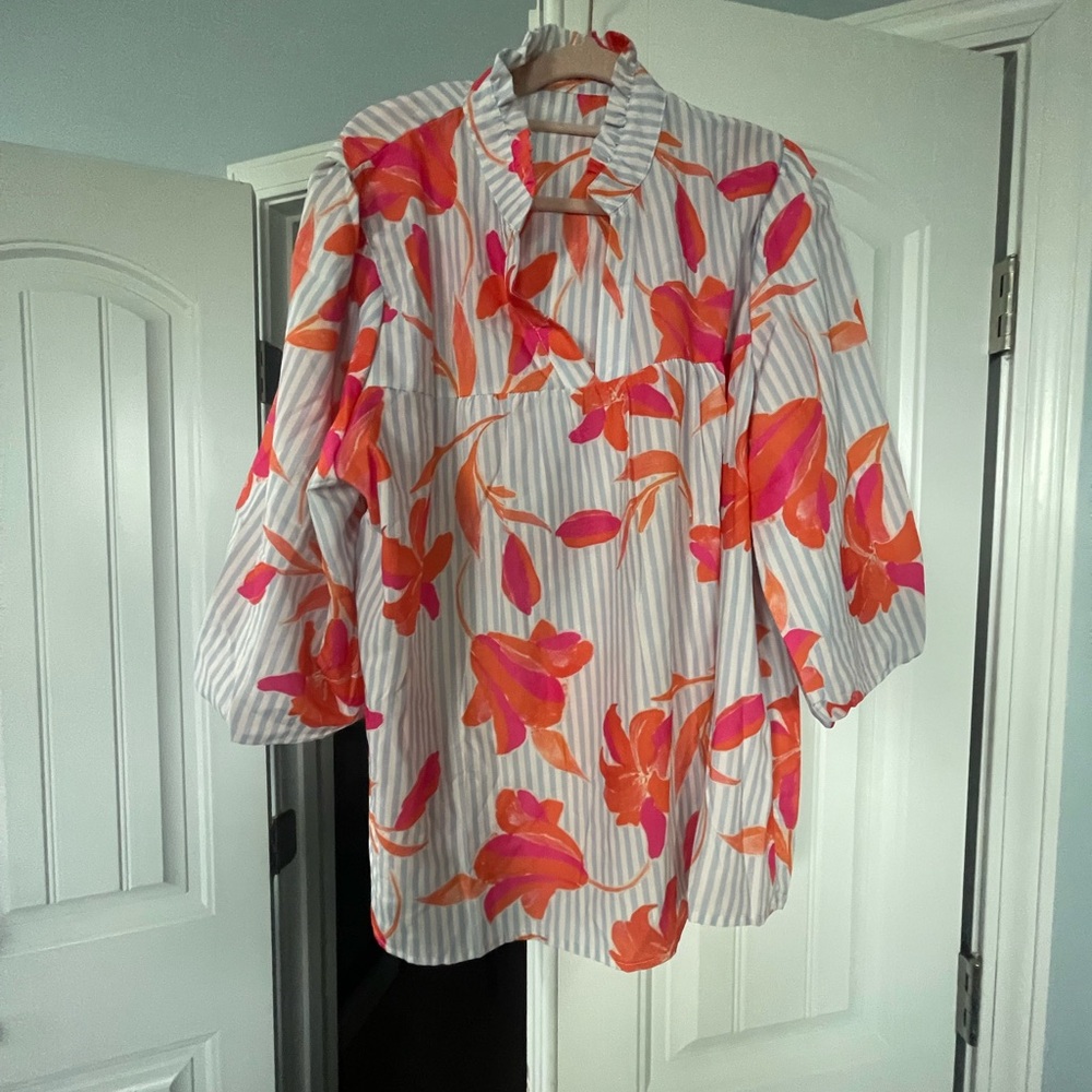 🆕Floral/Striped Women's Top Sz XL